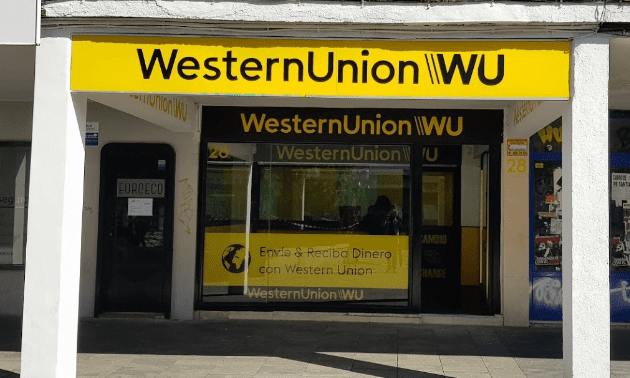 Fachada Oficina Western Union Collado Villalba (Madrid) en la calle Real